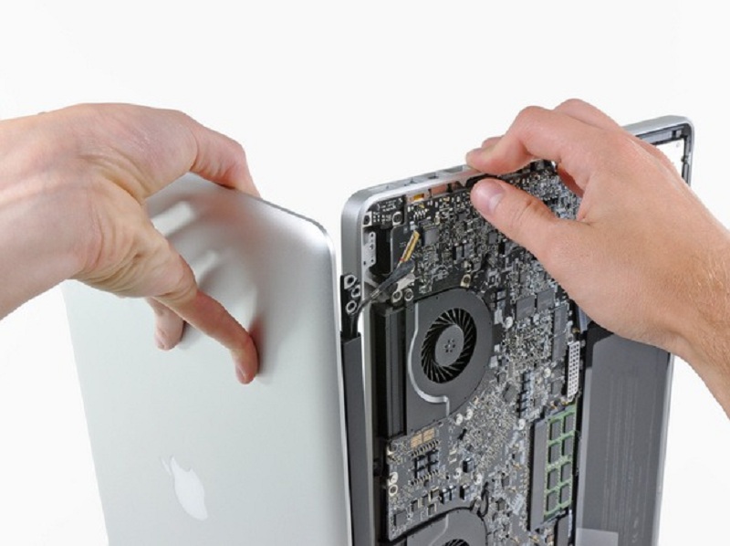 MacBook Pro 17 “Unibody -Thay màn hình