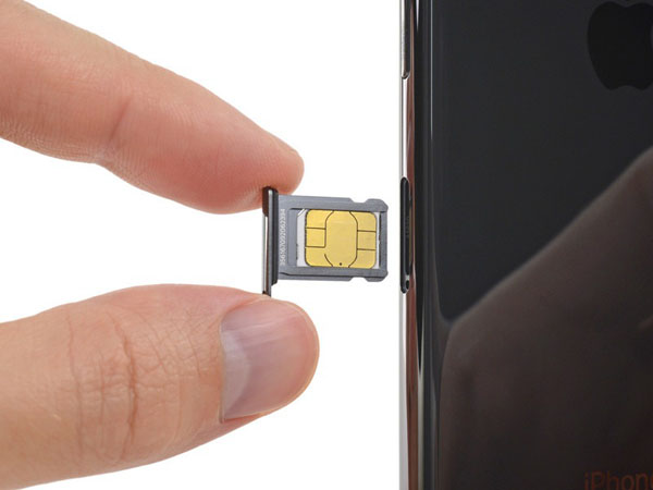 iPhone X – Thay thế thẻ Sim