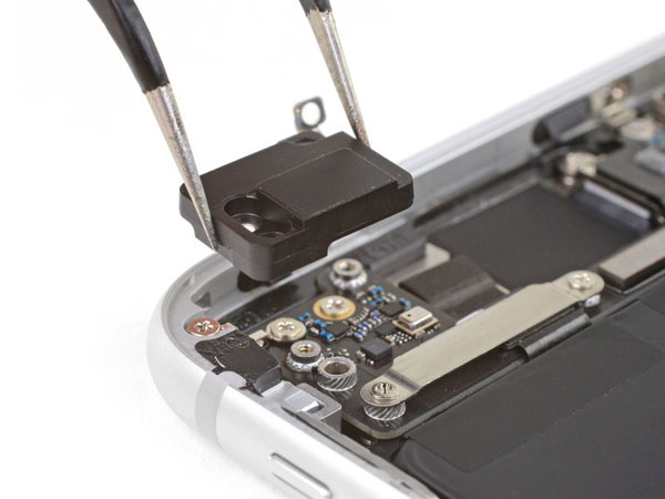 iPhone 8 Plus –  Thay thế Ăng-ten trên cùng bên trái