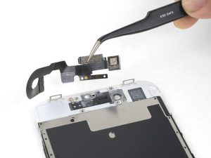 iPhone 8 – Thay thế camera phía trước và cáp cảm biến