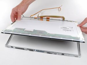 MacBook Pro 17 “Mô hình A1151 A1212 A1229 và A1261 – Thay thế LCD