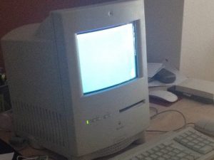 Tân trang hoàn toàn Macintosh Color Classic cho Lễ kỷ niệm 25 năm (bên trong Mac Mini)