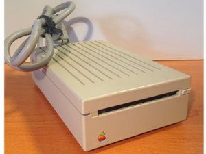 Apple 3.5 Drive External Floppy Drive