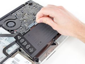 Thay thế pin MacBook Pro 13 “Unibody cuối năm 2011