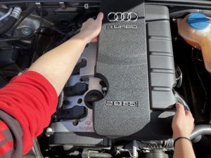 Thay thế ống thở Quattro Audi A4 2.0T 2006