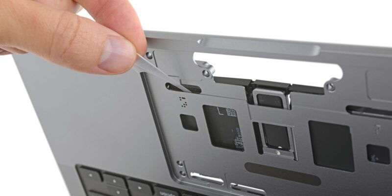 iFixit KHUI BỤNG Macbook Pro 2021: Pin dễ dàng thay thế!!!