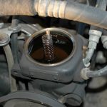 Kiểm tra chất lỏng trợ lực lái trong xe Mercedes W123 của bạn