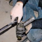 Thay thế bộ điều nhiệt động cơ diesel Mercedes W123
