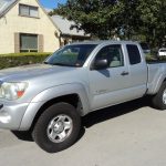 Thay nhớt Toyota Tacoma