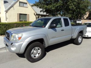 Thay nhớt Toyota Tacoma