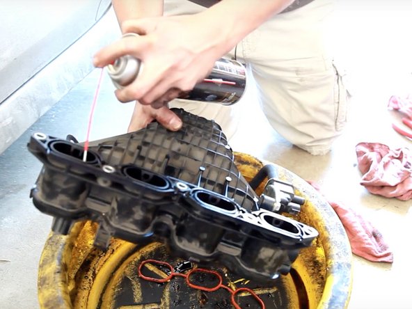 Làm thế nào để làm sạch Manifold 2009-2015 Toyota Prius